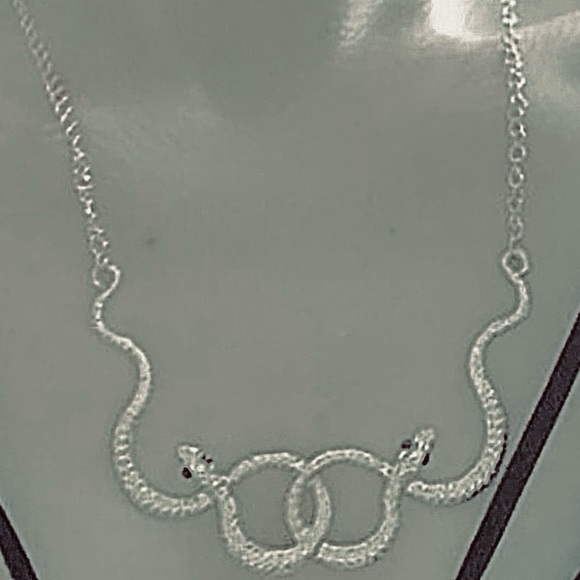 Auryn Gold Snakes Ouroboros Neverending Story Medusa Endless Knot Witch Necklace - Picture 6 of 15